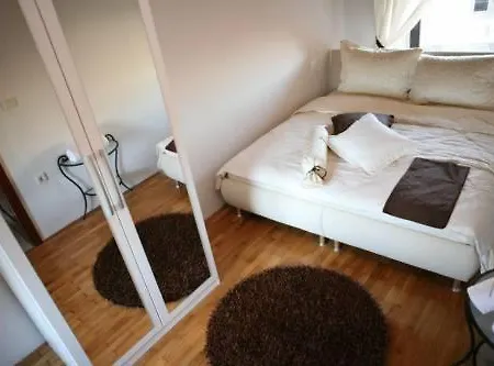 Filip & Viktoria In The Center Of Apartment
